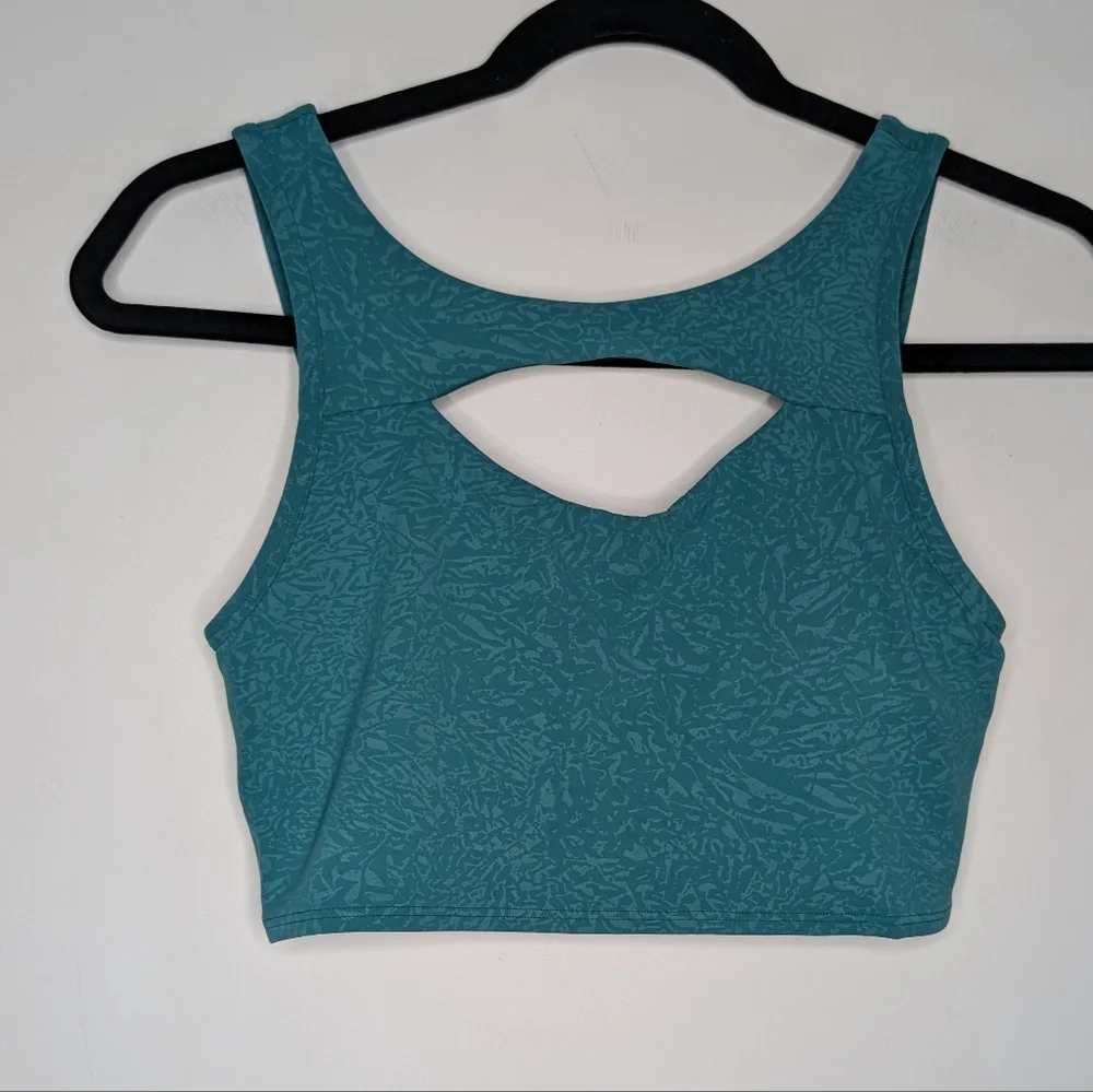 Lululemon Everlux Cut-Out Train Bra Medium Support B/C Cup Crunch Teal Lagoon 6